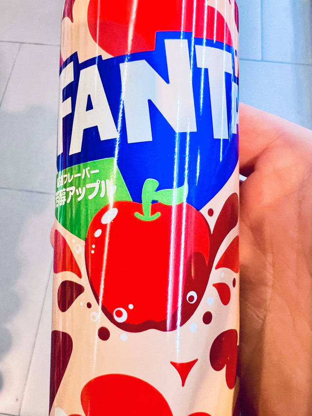 来自日本的芬达碳酸饮料，瓶子真好看！