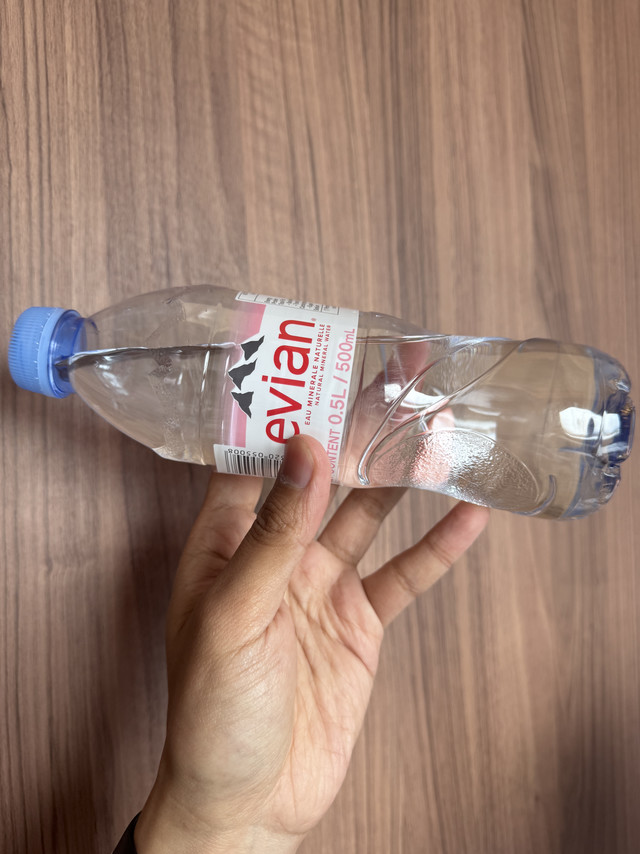 依云矿泉水，邂逅日常小美好